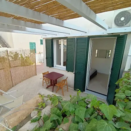 بيت ضيافة Fronte Del Lido